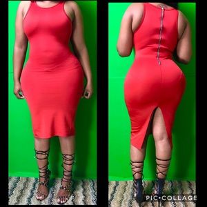 Seductive red midi dress